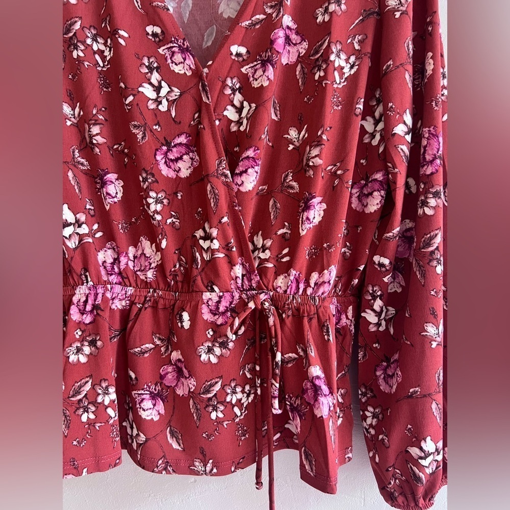 Maroon Floral Peplum Women's Top, Size Large - Picture 2 of 6